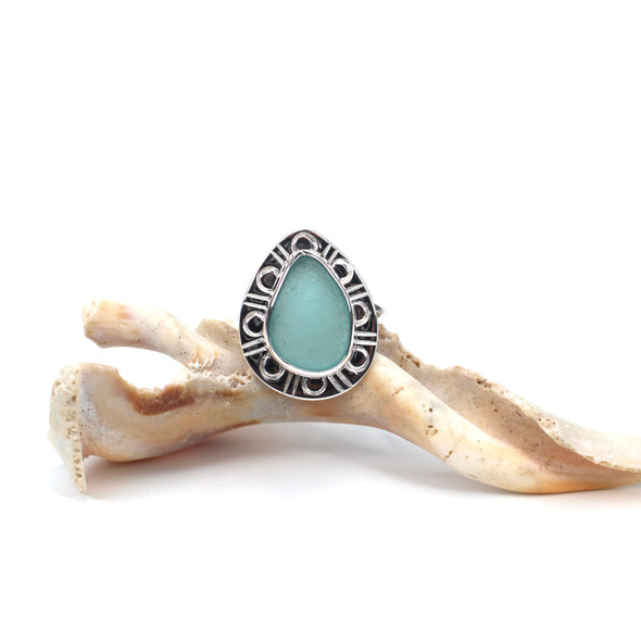 Aqua Treat Sea Glass Enchanted Cove Ring - Size 9