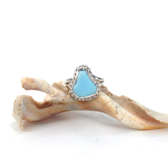 Turquoie Sky Milk Glass Rope Ring - Size 9