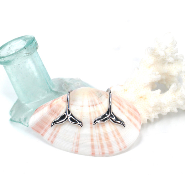 Sterling Silver Whale Tail Earring Sterling Silver Whale Tail Earring
