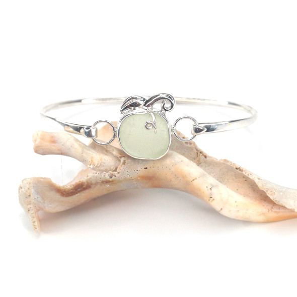 Seafoam Round UV Sea Glass Pumpkin Bracelet Seafoam Round UV Sea Glass Pumpkin Bracelet