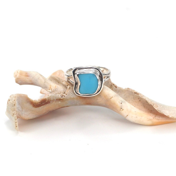 Turquoise Milk Glass Sea Glass Double Bezel Split Band Ring - Size 9 Turquoise Milk Glass Sea Glass Double Bezel Split Band Ring - Size 9
