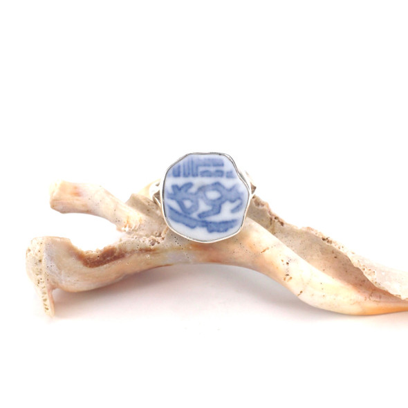 Blue and White Sea Pottery Hieroglyphic Split Band Ring - Size 10