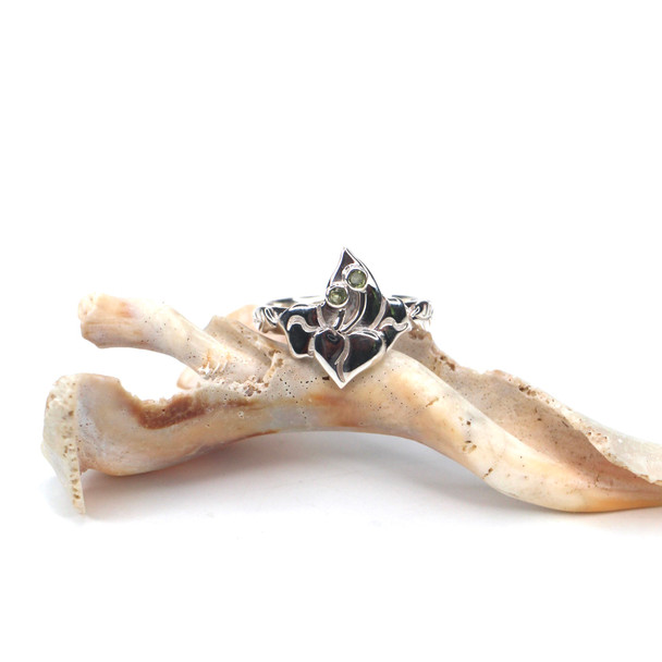 Sterling Silver and Peridot Stargazer Ring - Size 9