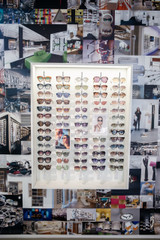 CARRÉ  with LED Case & Lockable RODS