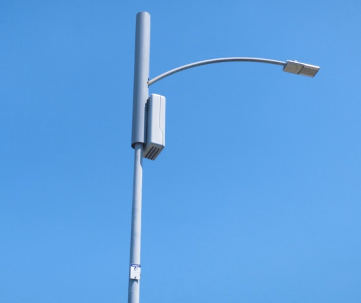 Integrating 5G Technology into Street Lighting Systems