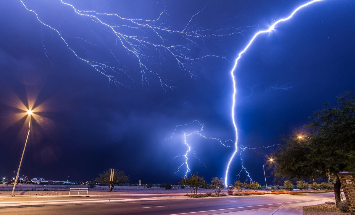 Durability and Weather Resistance of Fiberglass Light Poles