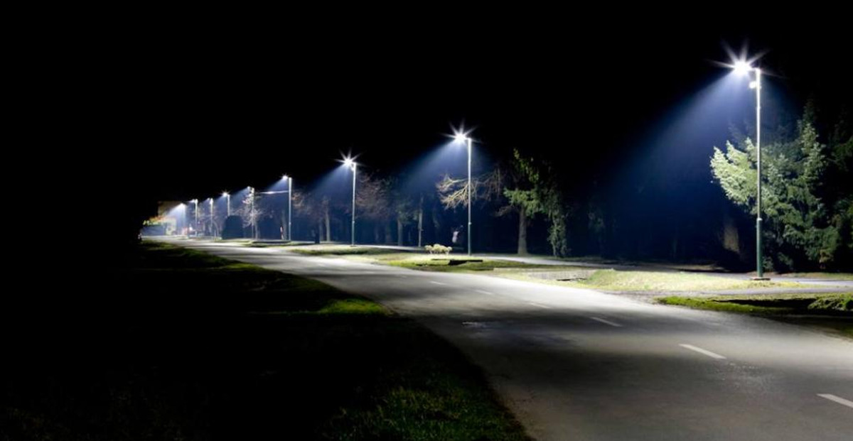 houses with outside lights