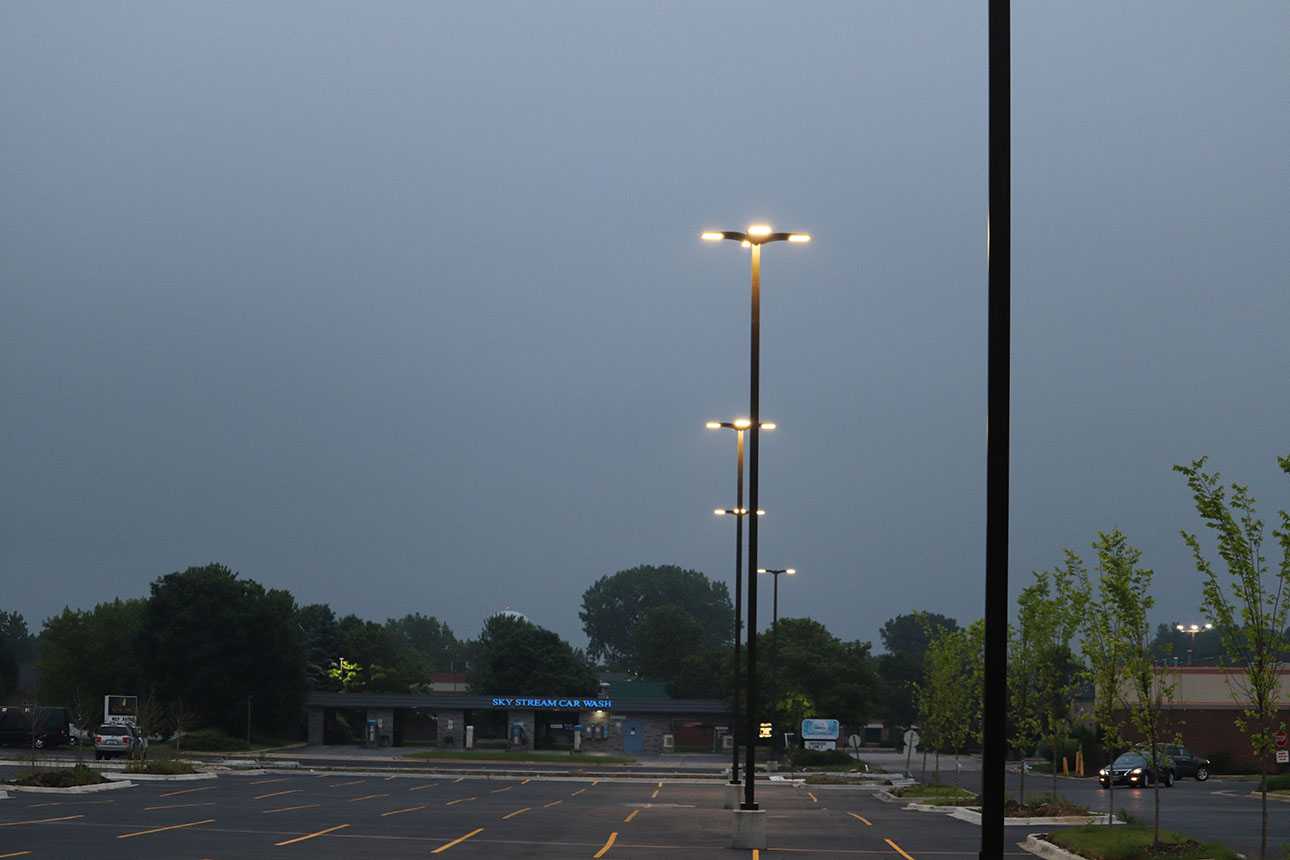 Heavy Duty Light Pole Image