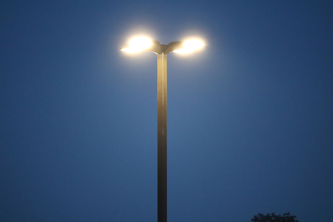 Heavy Duty Steel Light Pole Image