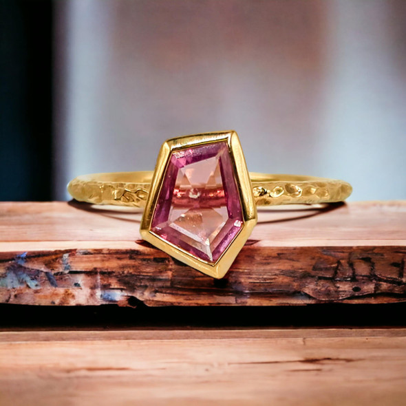  14K Gold Geometric Pink Sapphire Slice Ring 