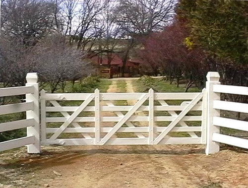 Vigneron Gate 3.6m ( to suit a 3.7m entry) Pictured after painting by owner.