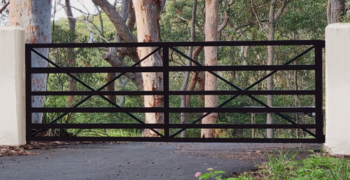 Reproduction heritage style, welded black steel gate.  Pre-coated in low sheen BLACK industrial zinc undercoat.