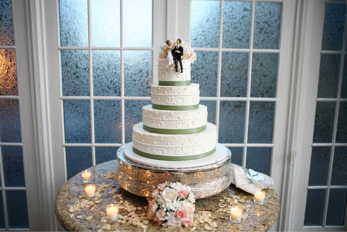 Anita & Diego's Cake Table with Petals