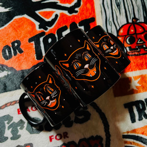 Grinning Cats Vintage Halloween Inspired Mug Grinning Cats Vintage Halloween Inspired Mug