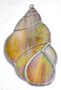 Art glass seashell suncatcher in pink iridized Art glass seashell suncatcher in pink iridized