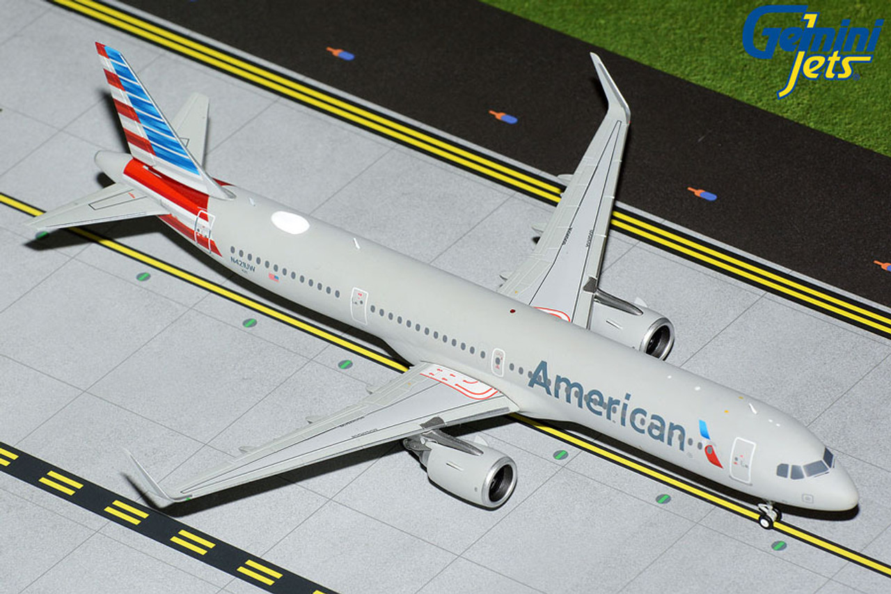 Gemini200 American A321NEO 1/200 Reg# N421UW - Pilot Stuff Online