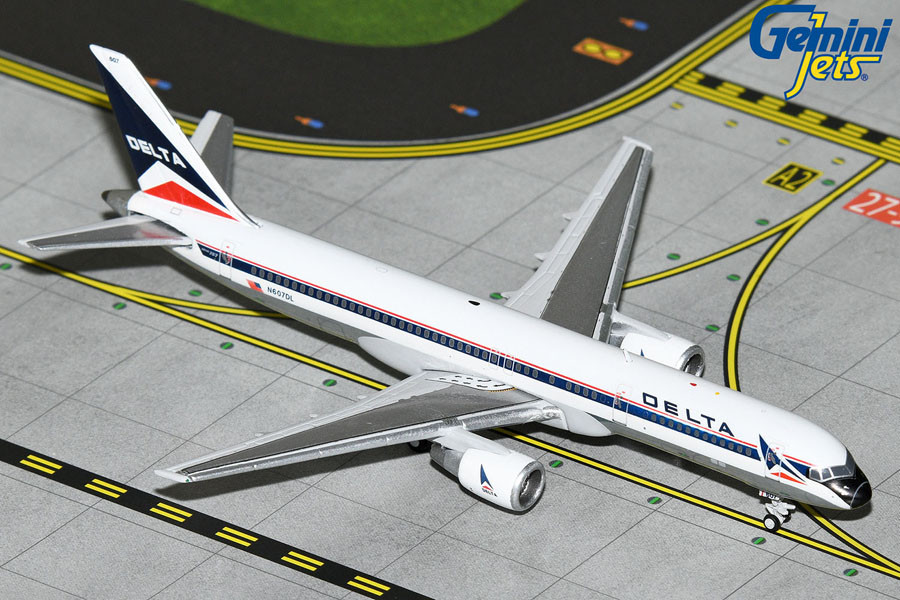 GeminiJets Delta 757-200 1/400 Reg# N607DL Widget Livery - Pilot