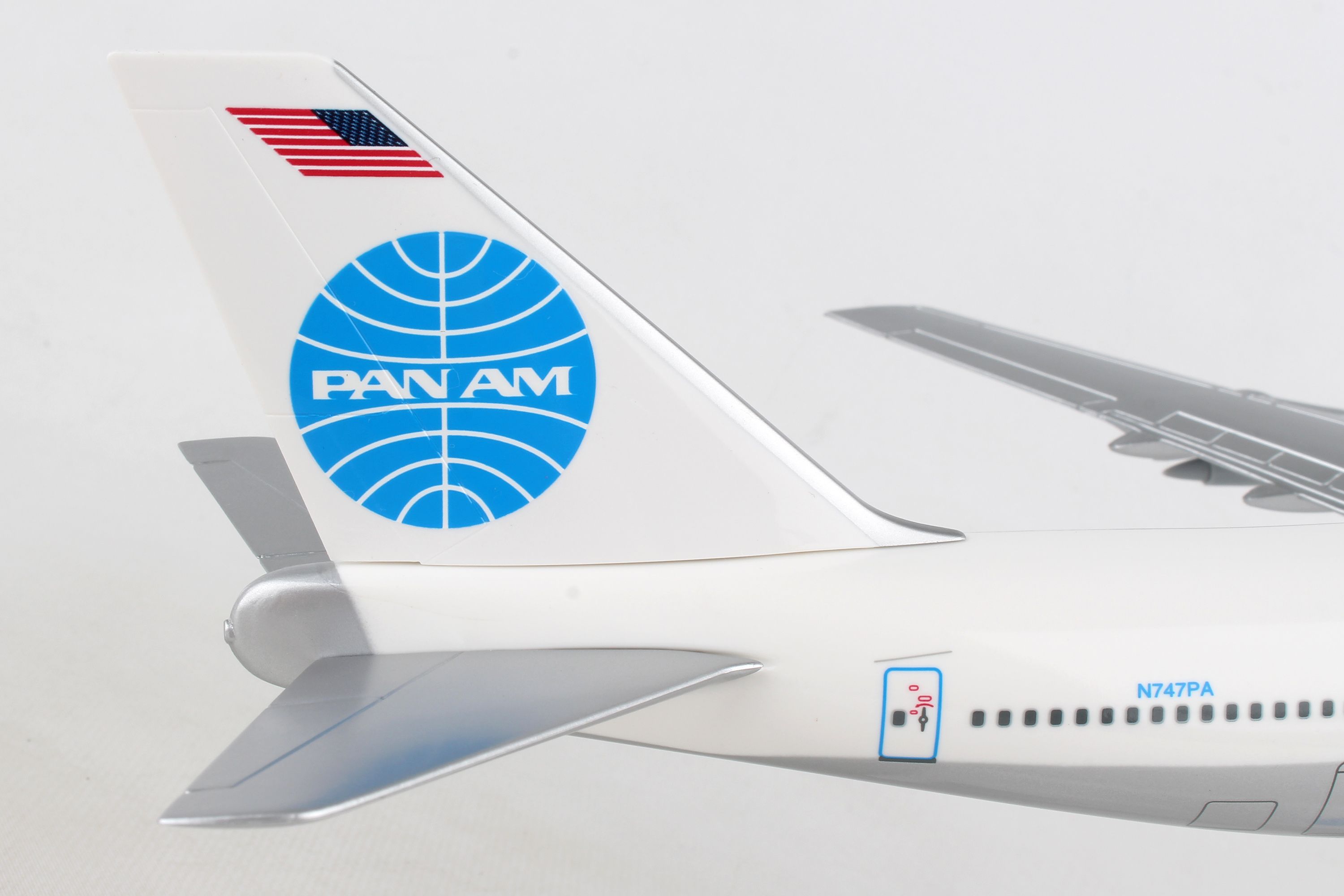SKYMARKS Pan Am 747-100 1/200 W/Gear Juan Trippe - Pilot