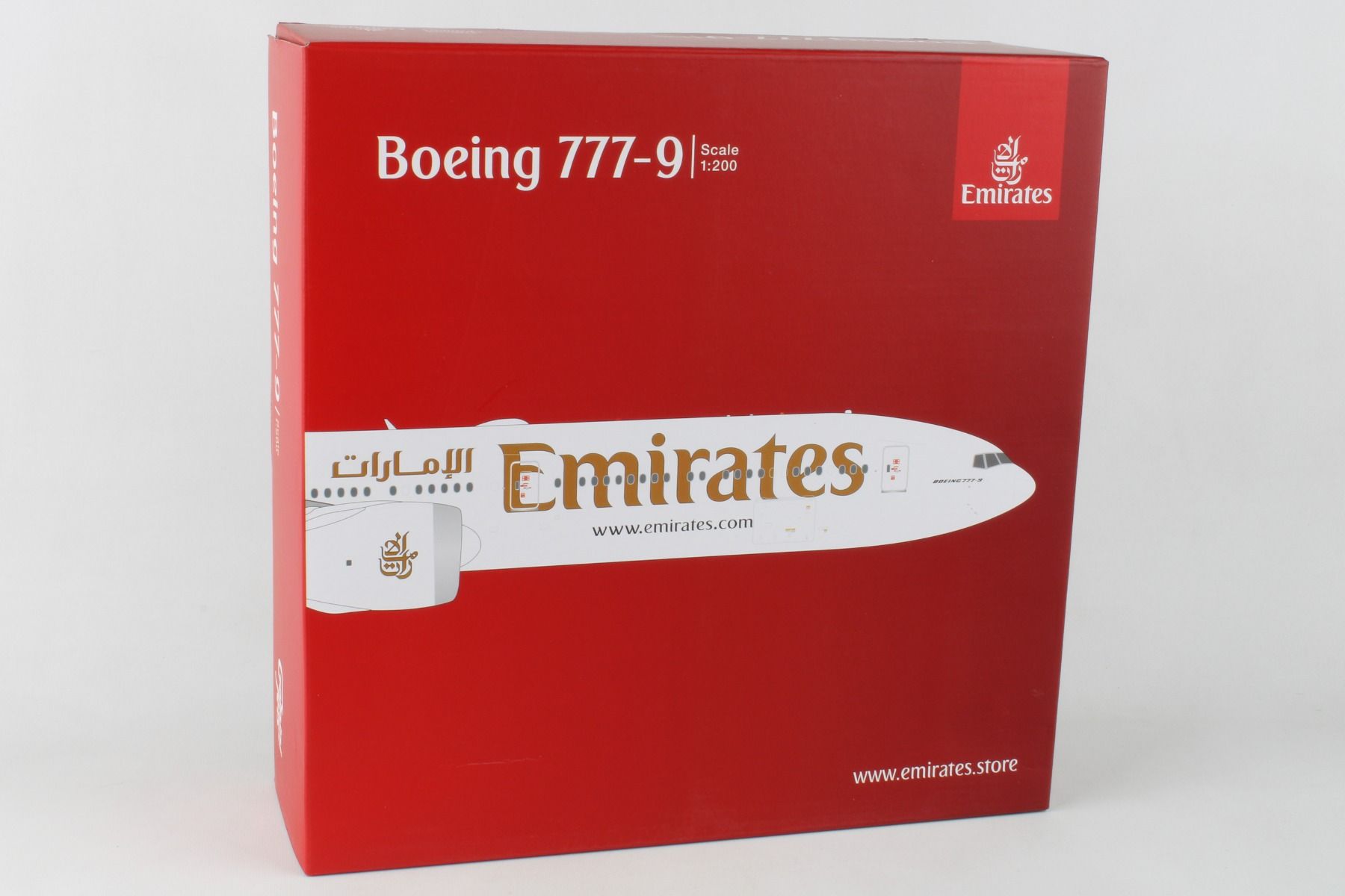 Gemini200 Emirates 777-9X 1/200 Reg# A6-EZA - Pilot Stuff Online