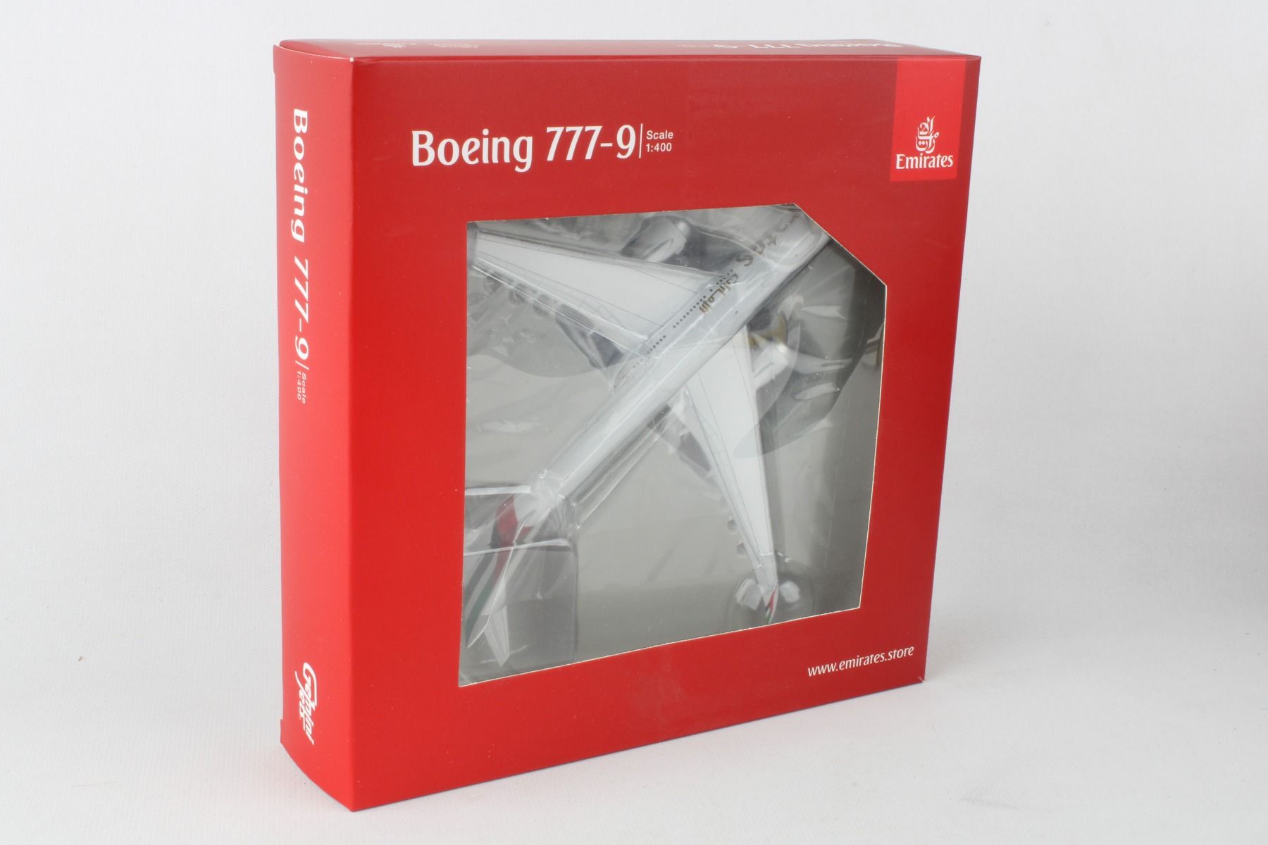 GeminiJets Emirates 777-9X 1/400 Reg# A6-EZA - Pilot Stuff Online