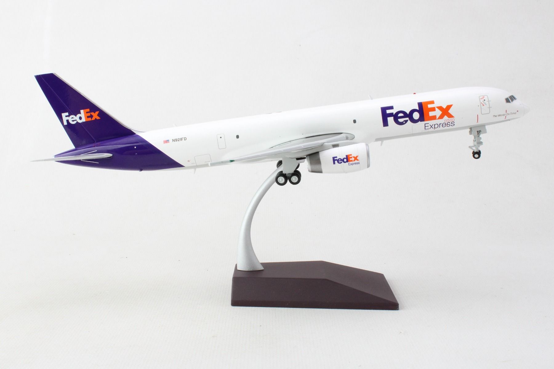 Gemini200 FedEx 757-200 1/200 Reg# N921FD - Pilot Stuff Online