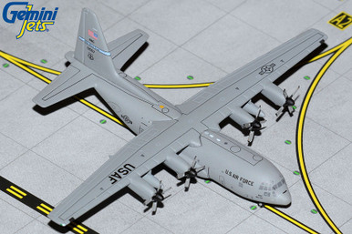 GeminiMacs USAF C-130 1/400 Delaware Air Nat Guard 90-1057 - Pilot