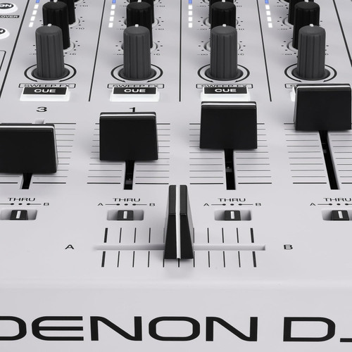 Denon DJ Professional SCLIVE4WHITEXUS 4-Deck Standalone DJ System with WiFi - White