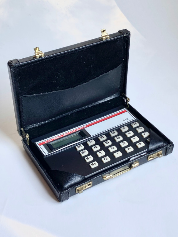 VINTAGE BRIEFCASE BUSINESS CARD HOLDER WITH CALCULATOR