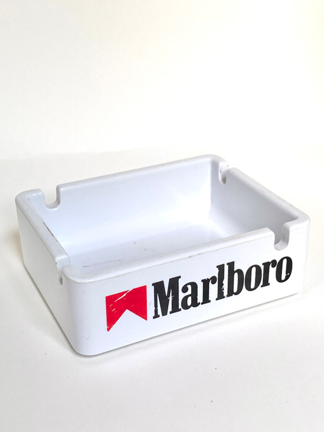 MARLBORO ASHTRAY (PLASTIC RECTANGLE)