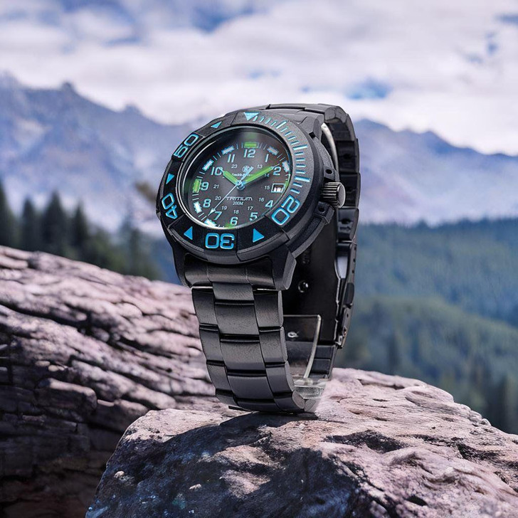  Smith & Wesson Diver Blue with Tritium, Metal and Rubber Strap 