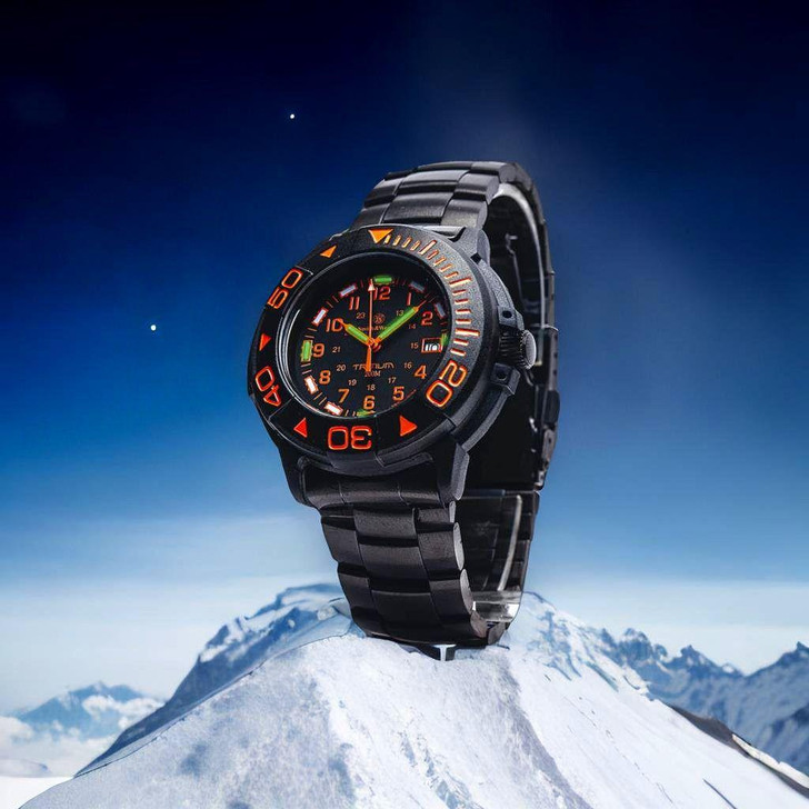  Smith & Wesson Diver Orange with Tritium, Metal and Rubber Strap 