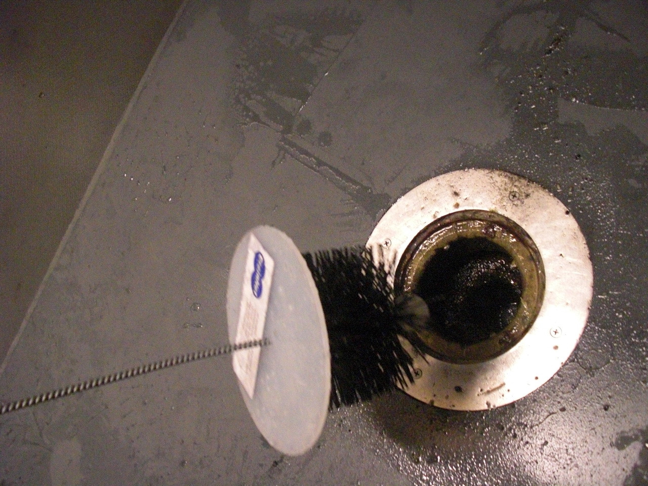 Splash Guard™ to ensure contaminates do not escape the drain while cleaning