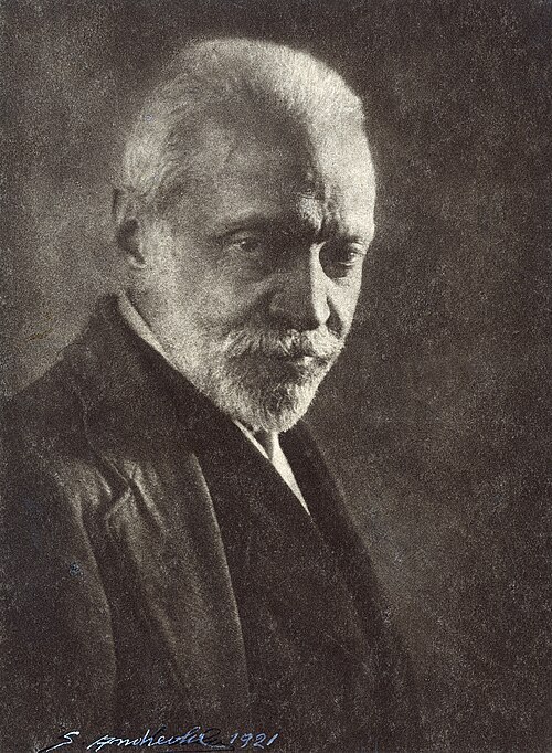 A 1921 photograph of artist Gaetano Bellei. His evocative Italian genre paintings create high-detail, thread-painting style charts for advanced stitchers.