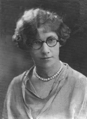 Self-portrait of Sophie Anderson Self-portrait of Sophie Anderson, the celebrated Victorian Pre-Raphaelite painter known for sentimental portraits, featured for fine art cross stitch patterns by Sunrays Creations.