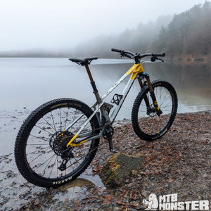 Mondraker Raze RR... on the trails! - MTB Monster