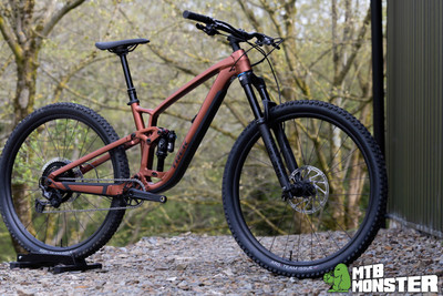 One stunning Trek Fuel EX 8 XT… built up and ready to go! - MTB Monster 