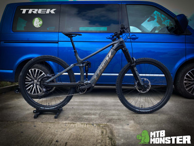 Trek 9.8 XT a full carbon full suspension ripper! - MTB Monster