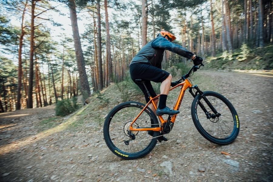 Hardtail vs Full Suspension eMTB for 2026: A Terrain Based Comparison
