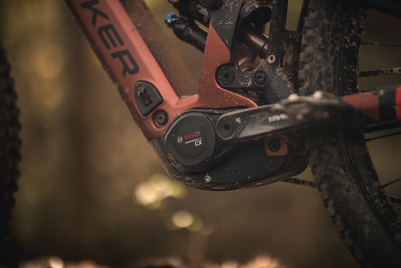 Mondraker Crafty Carbon R 2025 - Black/Nimbus Grey/Tonic Gold