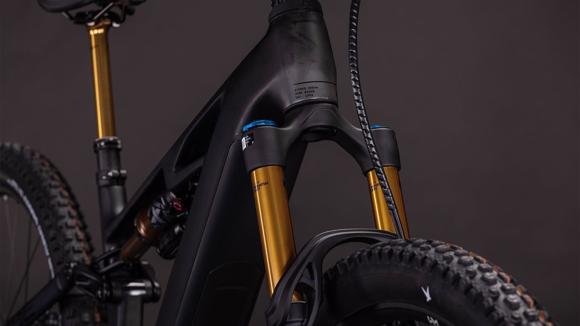 cube-stereo-hybrid-one44-at-800-2026-headtube-.jpg