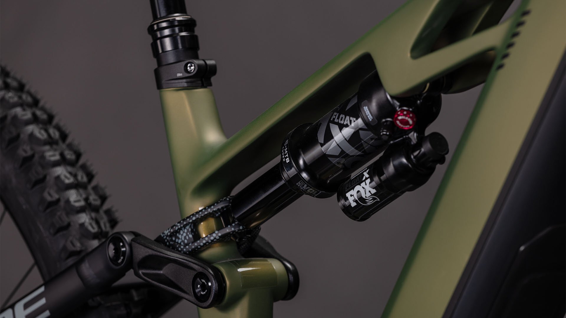Cube Stereo Hybrid One44 HPC TM 800 2026 (shock)