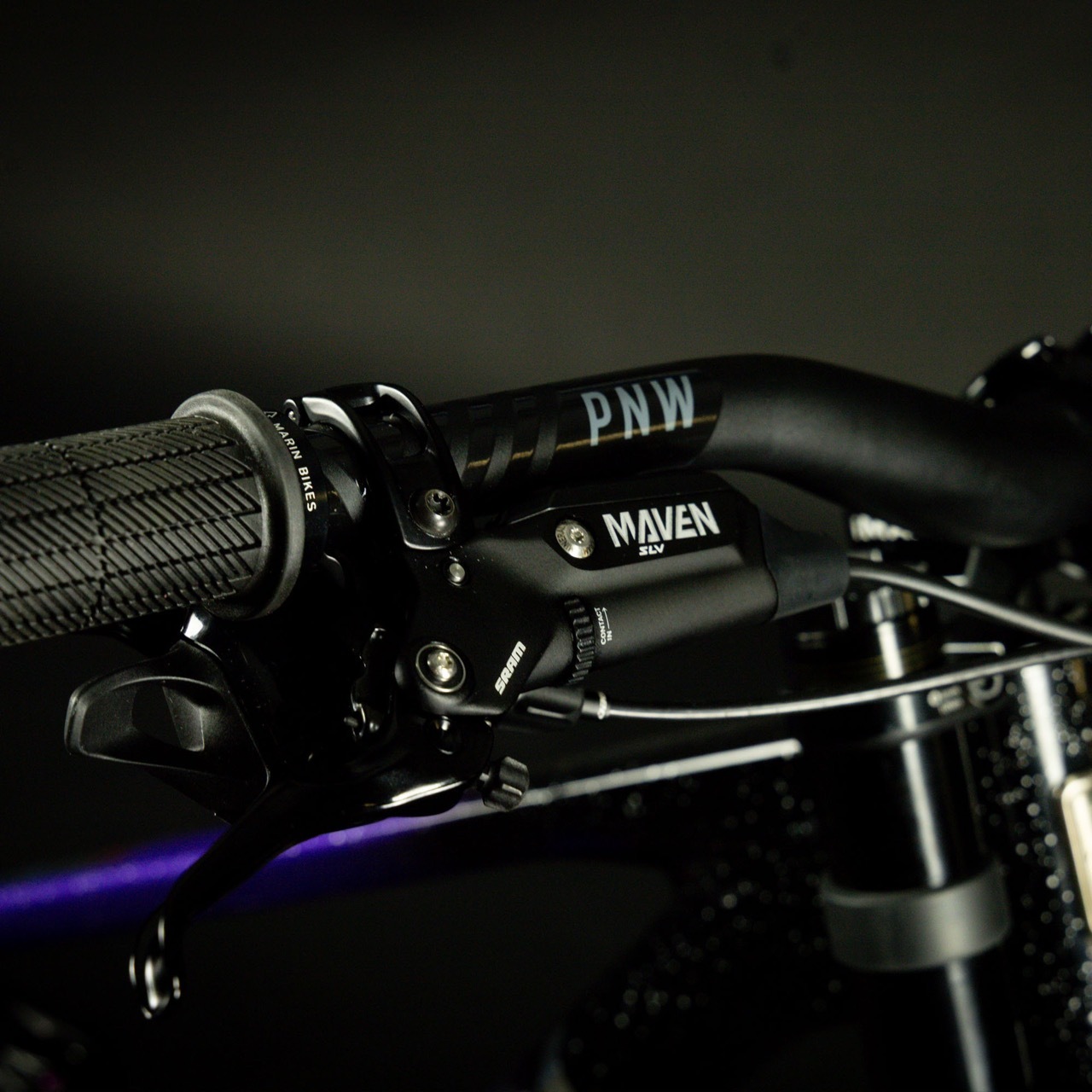 Marin Quake 2026 - Black / Purple / Red