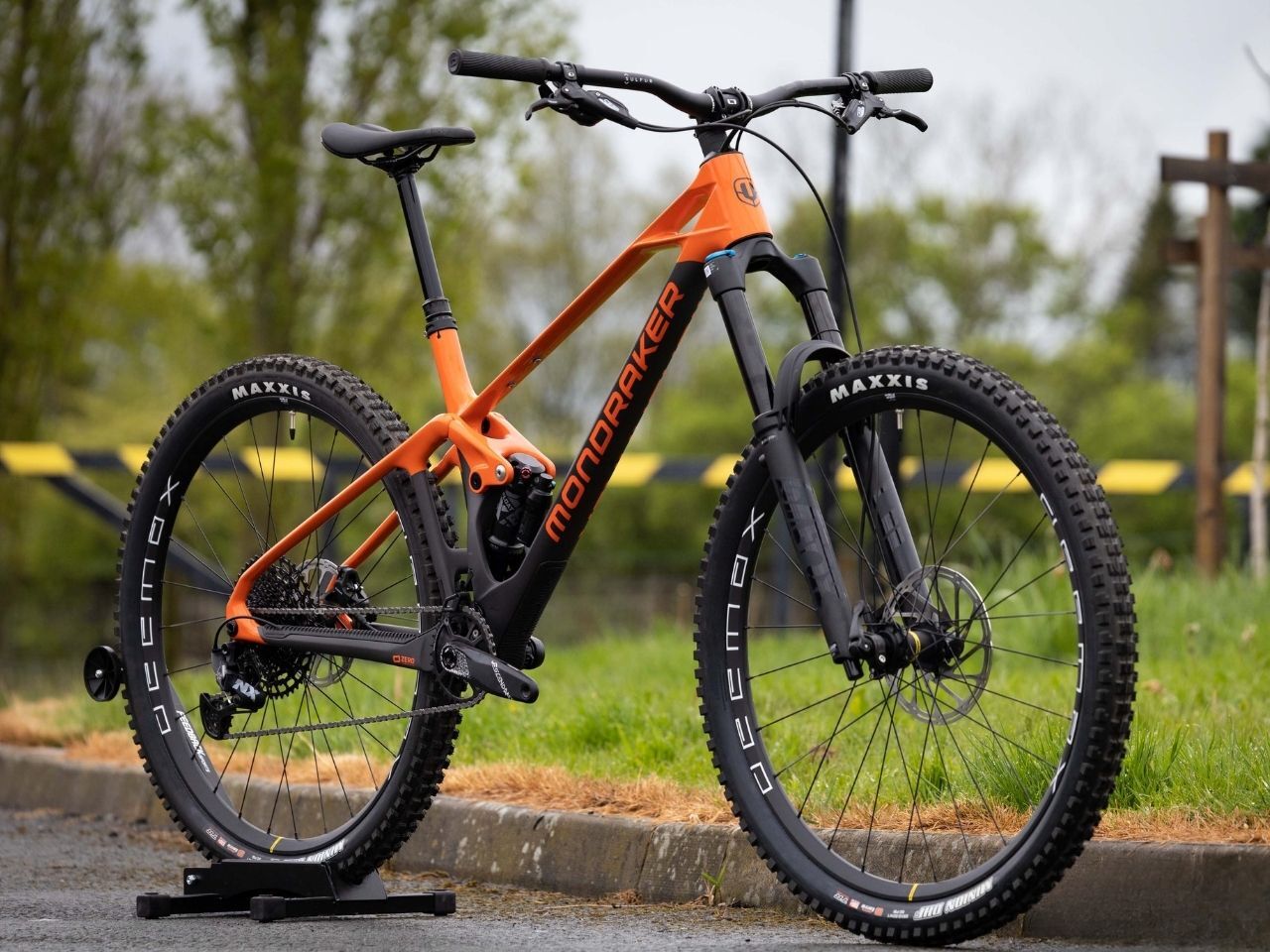 mondraker foxy orange