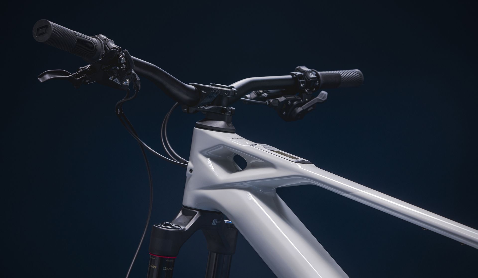 Mondraker Zendit S 2027 - New Avinox EMTB Mondraker Zendit S 2027 - New Avinox EMTB