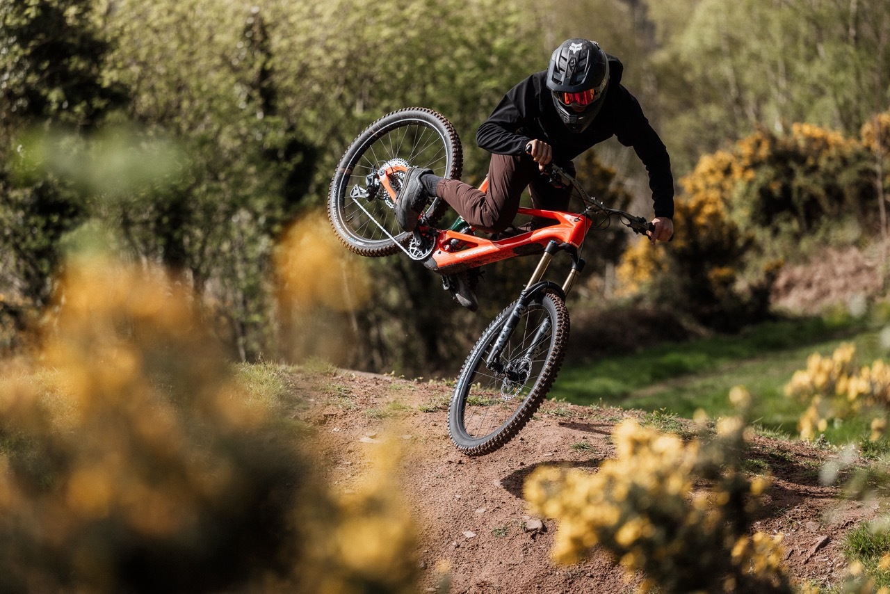 orbea-wild-lt-rs-aluminium-action-.jpeg orbea-wild-lt-rs-aluminium-action-.jpeg