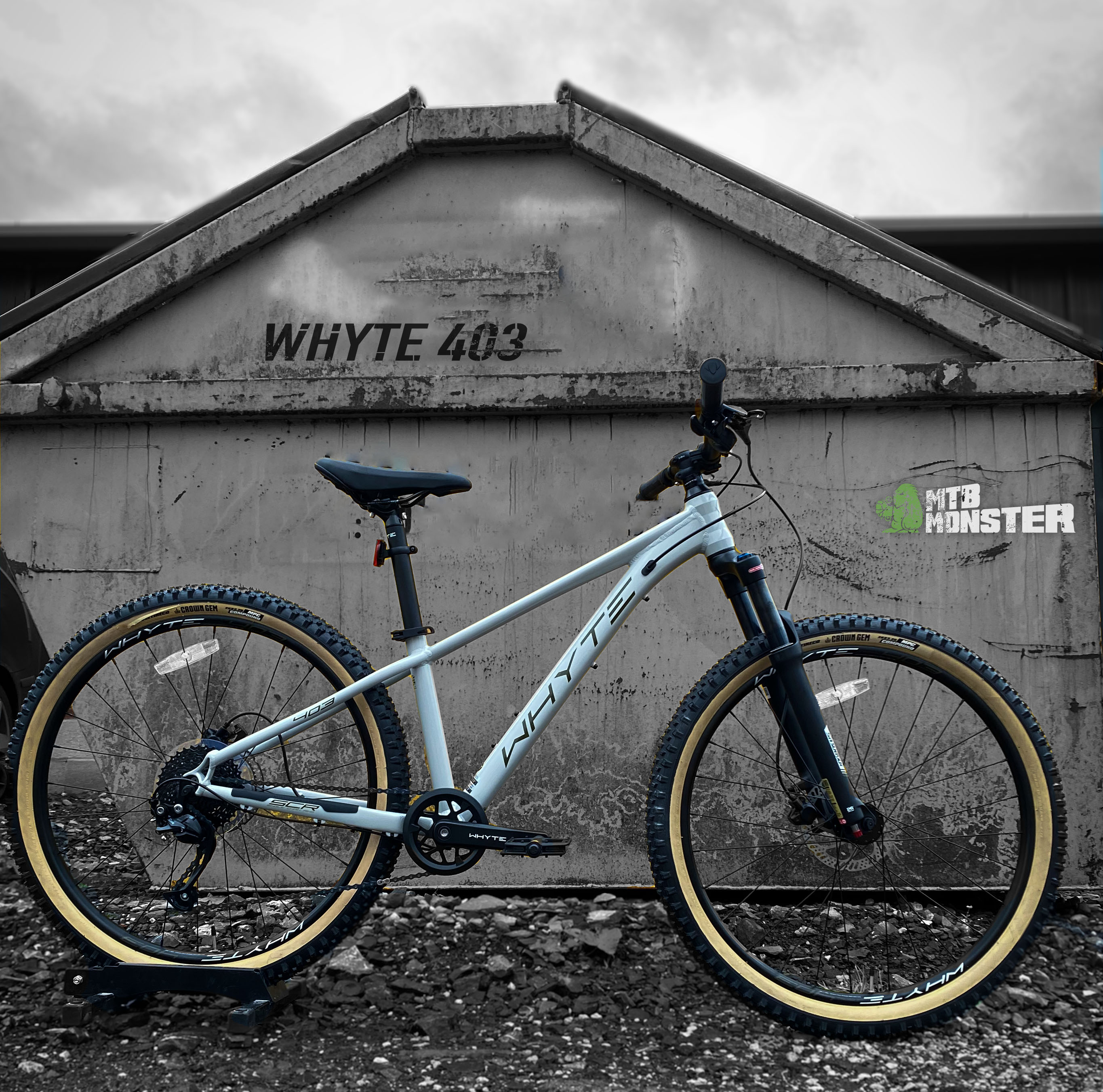 Whyte 403 mountain outlet bike