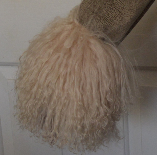 Cream Mongolian lamb fur cuffs detachable