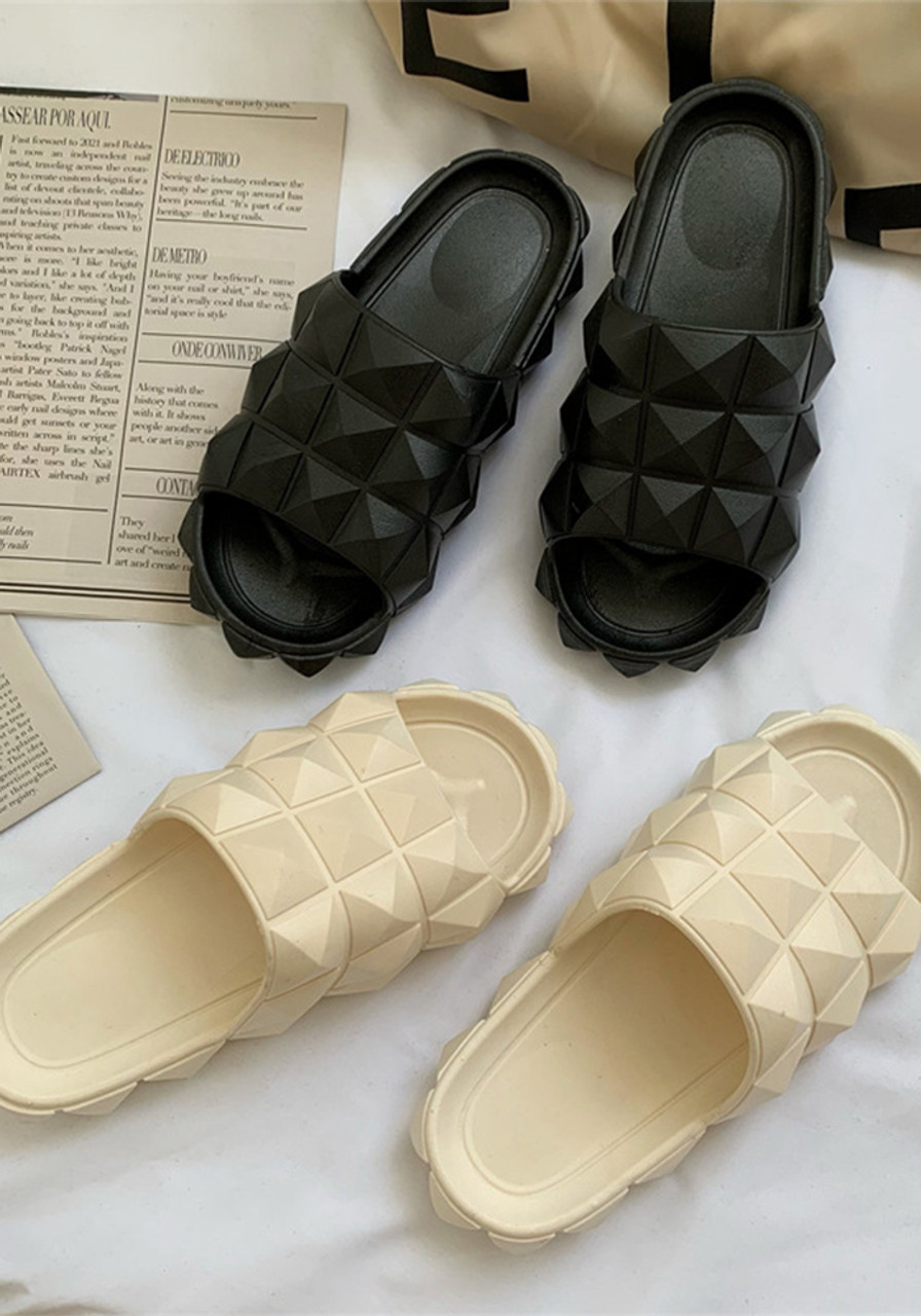 BIZAZO Men Black Sandals - Buy BIZAZO Men Black Sandals Online at Best  Price - Shop Online for Footwears in India | Flipkart.com