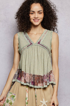 POL Lace Detail Ruffled Ribbed Sleeveless Top with Floral Pattern Trim Detail