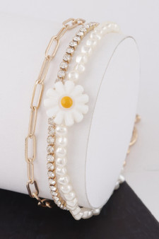 Daisy Flower Toggle Bracelet 
